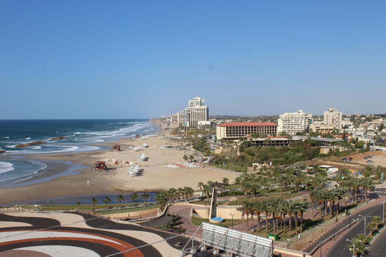 First Class Marina Herzlia Herzliya Экстерьер фото