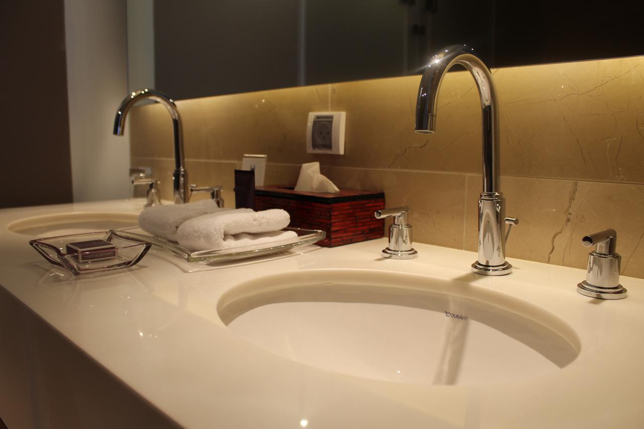 First Class Marina Herzlia Herzliya Экстерьер фото